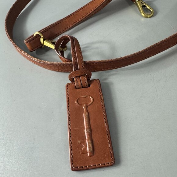 Fossil Brown Leather Adjustable Strap with Matching Hanging Tag - Picture 2 of 8